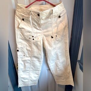 Ladies Jones NY Capris.  NWOT.  Size 4 P. 100% Cotton.